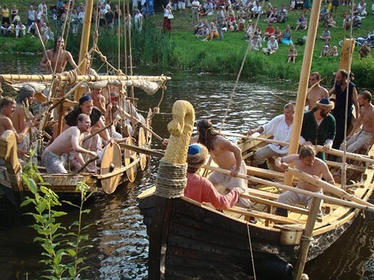 Sestdien, 14. maijā Daugamales pilskalnā norisināsies viduslaiku kaujas. Cīnītāji uz tām ieradīsies ar vikingu kuģi.
