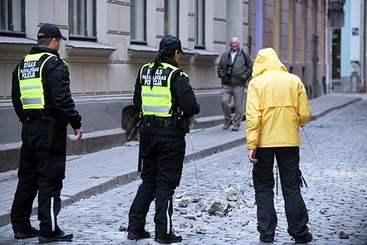 Administratīvā tiesa nule kā pieņēmusi spriedumu kādā lietā, no kura izriet, ka policistiem obligāti jāpārvalda arī krievu valoda.