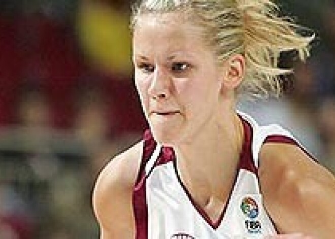 Dillone un Reķe neturpinās treniņus sieviešu basketbola izlasē