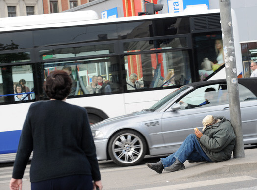 Arvien vairāk iedzīvotāju nespēj apmierināt savas pamatvajadzības