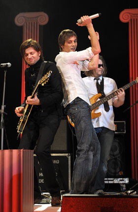 „Autobuss debesīs” pēdējos gados ir kļuvis par neatņemamu Imantdienu sastāvdaļu.