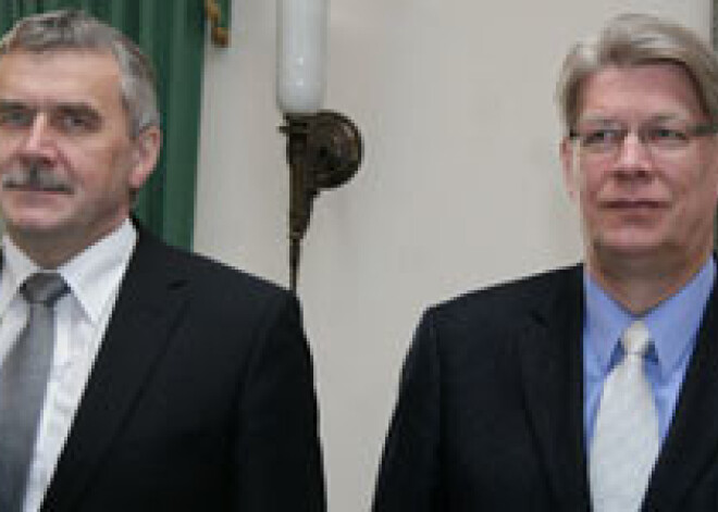 Kopā ar Zatleru politisko karjeru piekritis veidot Guļāns