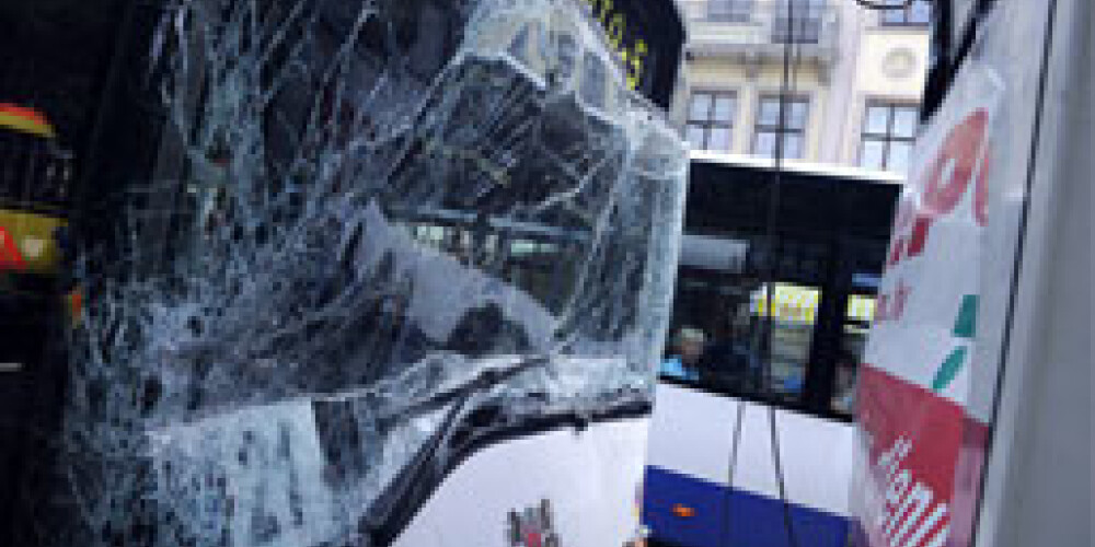 Авария в центре Риги: пострадали 8 человек