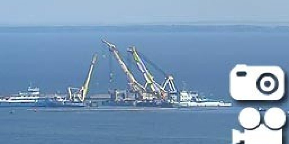 Volgā nogrimušā kuģa „Bulgārija” izcelšana no dzelmes. VIDEO