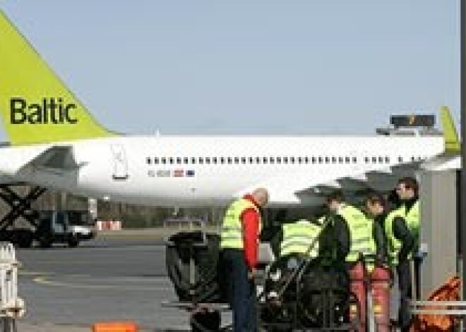 Reisā uz Rīgu „airBaltic” lidmašīnā radušās spiediena problēmas