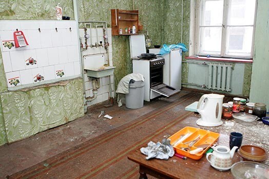 Pašvaldības un namu apsaimniekotāji jau uzsākuši draudu kampaņu parādniekiem šogad nepieslēgt ne apkuri, ne ūdeni un kanalizāciju.