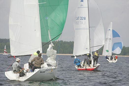 Usmas ezerā notiks pasaules čempionāts mikro klases jehtām.