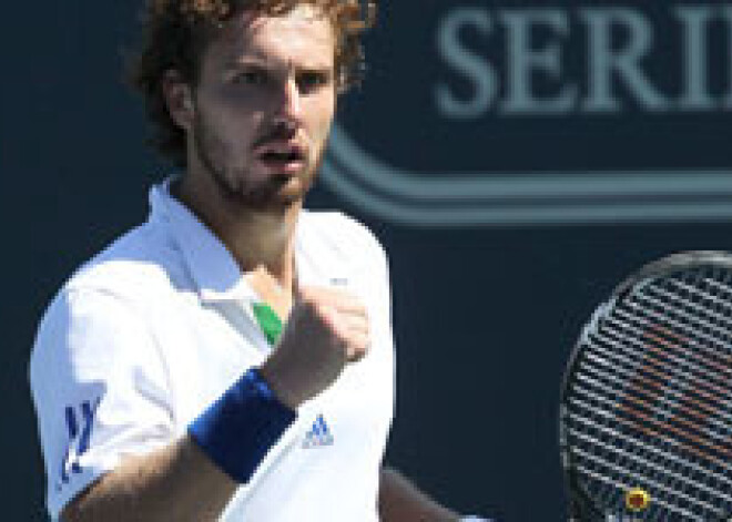 Ernests Gulbis turpina uzvaru sēriju. Septiņas pēc kārtas