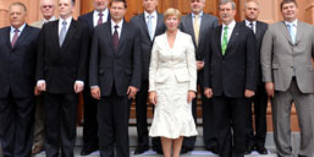Dombrovskis un bijušie premjeri izsaka novēlējumus Latvijai
