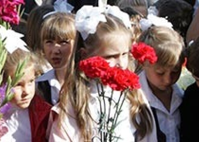 Latvijā turpina sarukt skolēnu un skolu skaits