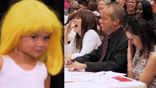 А судей шоу это развеселило