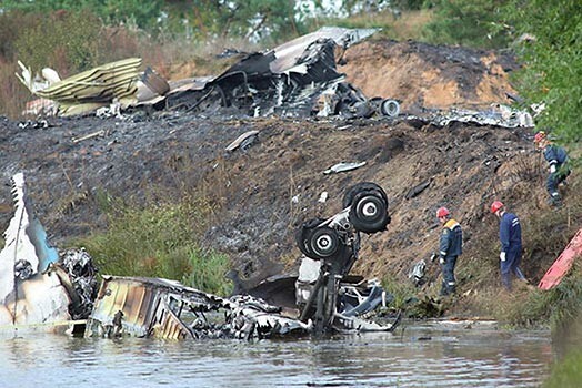 Lidmašīnas „Jak-42” atlūzas.