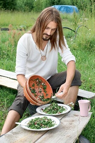 Kaspara receptes rosina vismaz vasarā pāriet uz svaigēšanu. Izskatās garšīgi un veselīgi.