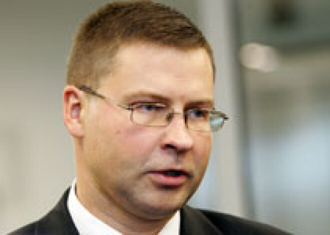 Dombrovskis: Mazākuma akcionārs mēģina reģistrēt fiktīvas "airBaltic" akcijas