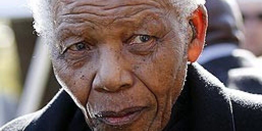 Par pasaules cienījamāko cilvēku aptaujā atzīts Nelsons Mandela