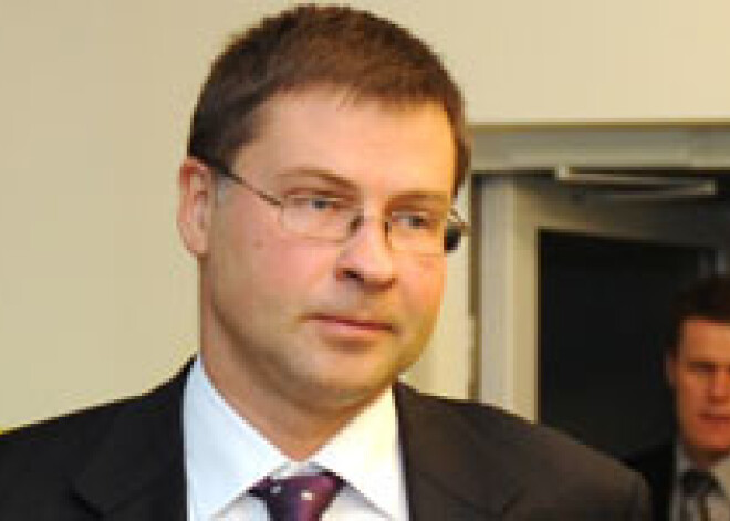 Dombrovskis noraida runas par "Vienotības" iešanu opozīcijā