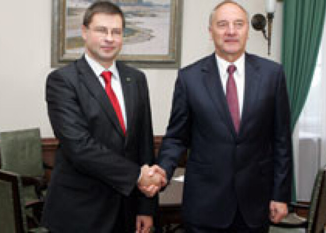 Берзиньш поручил Домбровскису формировать правительство