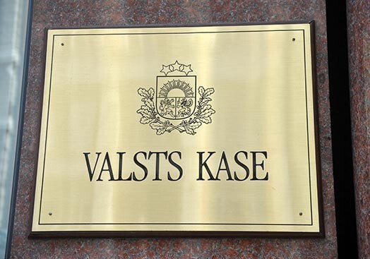 Valsts kase šodien uz Satiksmes ministrijas kontu pārskaitījusi 16 miljonus latu.