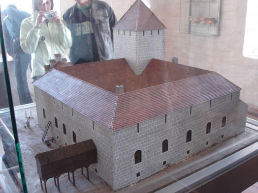 Ventspils Livonijas ordeņa pils makets. Līdz nākamā gada maijam paredzēts pabeigt pilnīgu pils kompleksa restaurāciju.