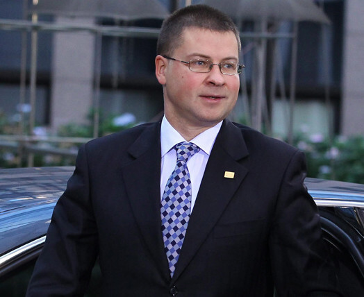 Ministru prezidents Valdis Dombrovskis uzskata, ka Eirozonas valstu finansiālās stabilitātes galvenā problēma joprojām ir Grieķija.