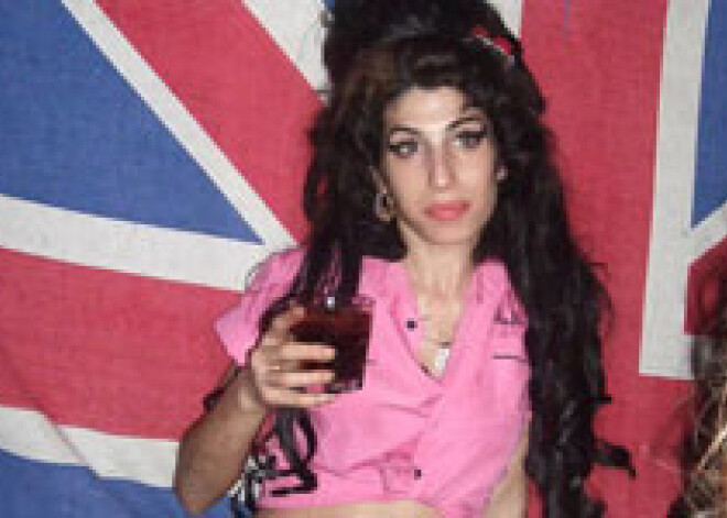 Эми Уайнхаус в момент смерти была сильно пьяна