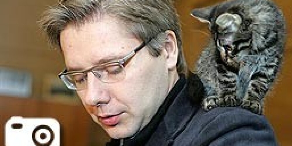 Ушаков познакомил журналистов с котами. ФОТО