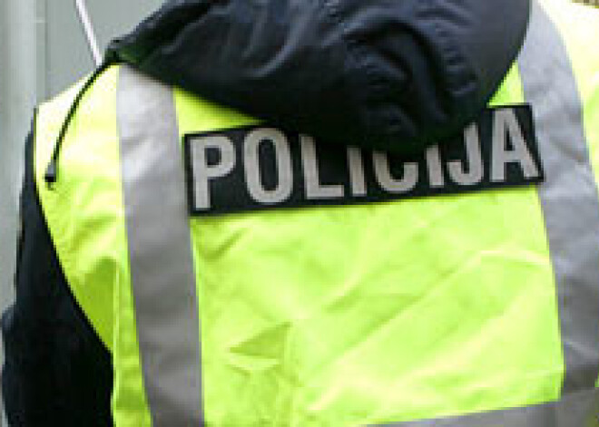 Tukumā iecirknī policists sašāvis kolēģi