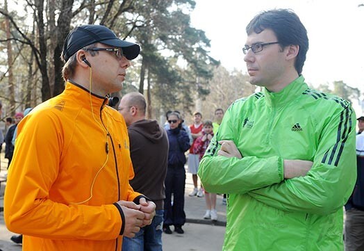 Par pilsētas tēla popularizēšanu Rīgas dome balvu piešķīrusi arī Rīgas maratona organizatoram Aigaram Nordam (pa labi), kura rīkotajā pasākumā piedalījās arī Rīgas mērs Nils Ušakovs.