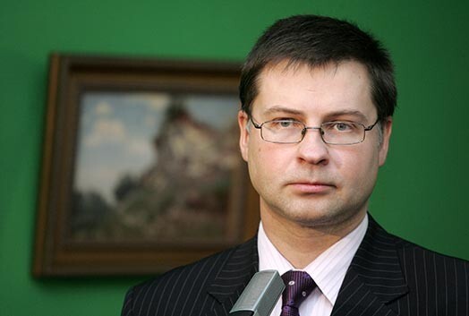 Premjers Valdis Dombrovskis uzskata, ka otrais krīzes vilnis pasaulē, par ko bažas pauž dažādu līmeņu ekonomisti, Latviju varētu neskart tik smagi.