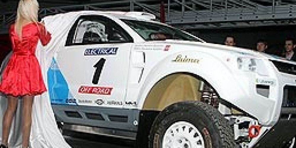 Latvijas elektromobilis nesasniedz finišu arī Dakaras desmitajā posmā