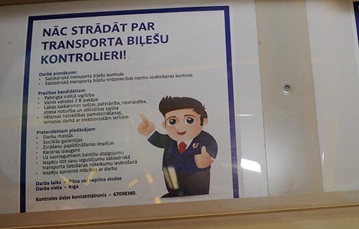 "Rīgas satiksmes" informatīvs materiāls ar aicinājumu strādāt par transporta biļešu kontrolieri.