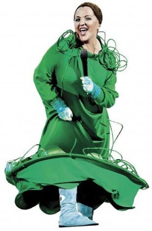 Svētdien Rīgā viesosies gruzīnu etnodžeza dīva Nino Katamadze.