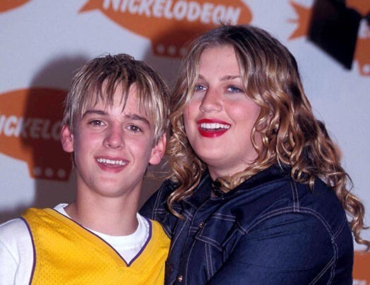 Аарон Картер был успешным юным певцом, но, повзрослев, перестал быть интересен публике. Его сестре Лесли так и не удалось сделать карьеру в поп-музыке