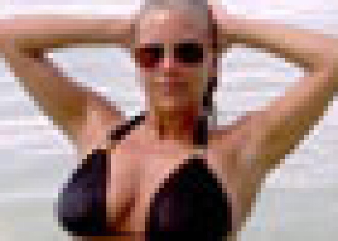 Kā tagad izskatās astoņdesmito gadu sekssimbols Samanta Foksa. Bikini FOTO