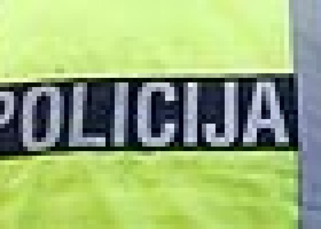 Zagļa līdzdalībnieks uzdodas par policistu un mēģina atpestīt kolēģi