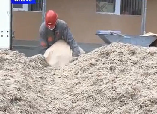 Krāslavas Sociālā dienesta ēkas siltināšanai izmantots īpašs siltināšanas materiāls – kaņepju spaļu un ekovates maisījums.