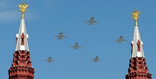 Neitrālajā gaisa telpā virs Baltijas jūras stratēģiskajās mācībās piedalās Tu-22 bumbvedēji.