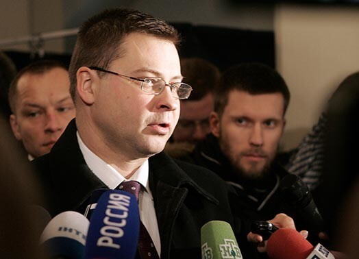 Valdis Dombrovskis uzskata, ja referendumā maksimāli liels skaits nobalsos par latviešu valodu, tad tas turpmāk arī mazinās šādu līdzīgu referendumu rosināšanu.