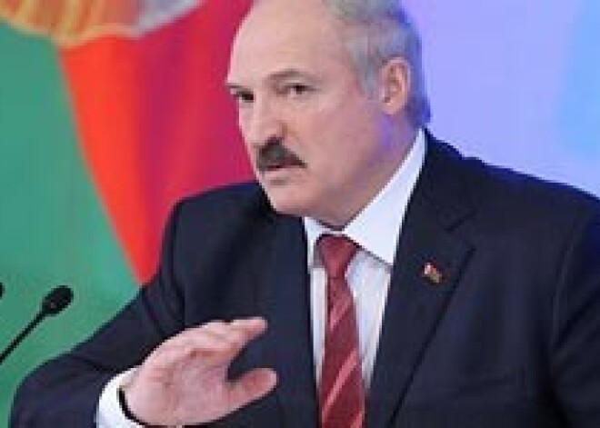 ES nosaka sankcijas pret 12 personām un 29 uzņēmumiem no Baltkrievijas