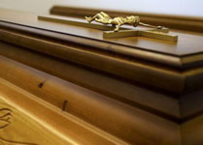 С трудом перевезли на родину тело 13-летней девочки