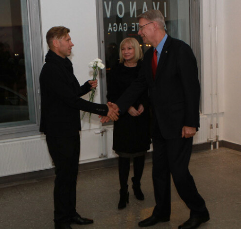 Eksprezidenta Valda Zatlera portretu, kuru izstādīs Rīgas pils Ģērboņu zālē, gleznos viens no populārākajiem latviešu jaunās paaudzes gleznotājiem Ritums Ivanovs.