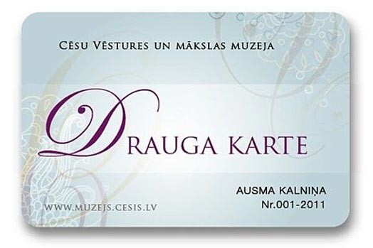 Cēsīs par četriem latiem var nopirkt Drauga karti, kura piedāvā atlaides pilsētas restorānos, klubos, viesnīcās, kultūras un izklaides vietās.