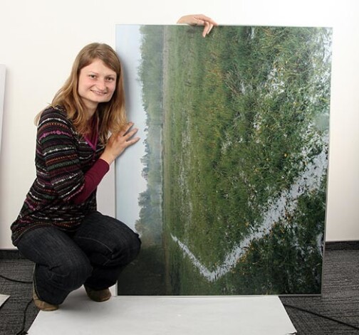 Ineses Kalniņas fotogrāfiju izstāde atvērta Anglijas pilsētas Lesteras Igauņu namā.