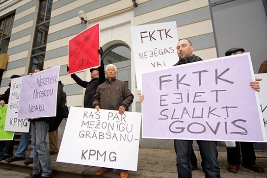 Piketa organizatori uzskata administratora SIA "KPMG Baltics" darbību par nekompetentu.