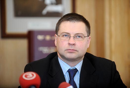 No Valsts kancelejas Dombrovskis algā saņēmis 25 052 latus.