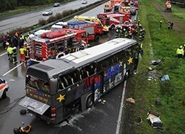 Tūristu autobusa avārija netālu no Berlīnes — 11 mirušie, septiņi nopietni savainoti. Šie bija ceļotāji no Polijas, bet līdzīgās nelaimēs ir cietuši arī Latvijas tūristi, par laimi, bez nāves gadījumiem.