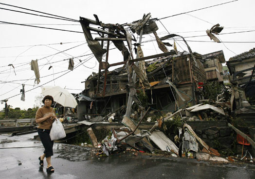 Spēcīgs tornado Japānā laupīja dzīvību 14 gadus vecam pusaudzim.