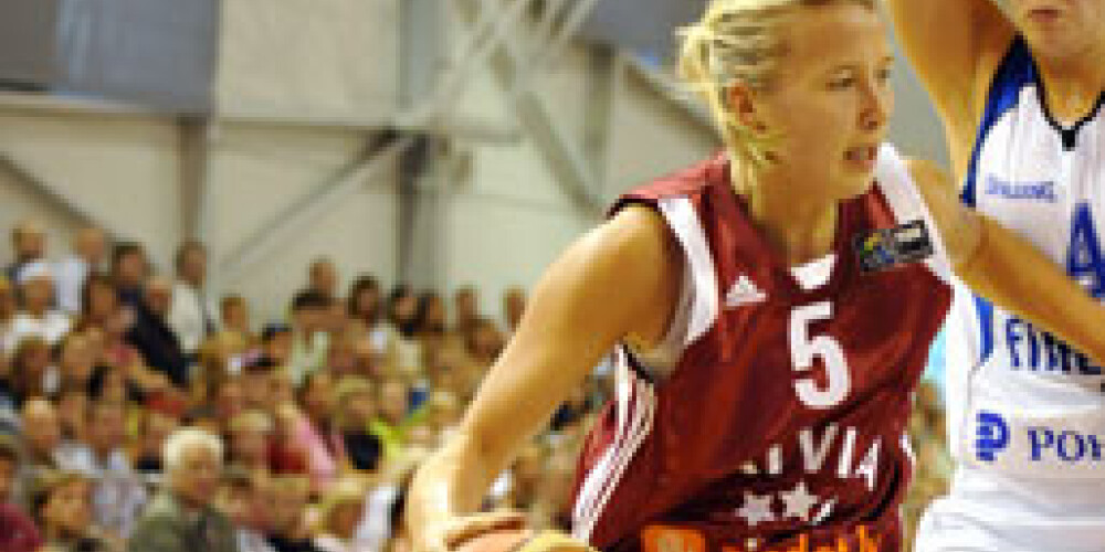 Latvijas sieviešu basketbola izlase piedzīvo zaudējumu pirmajā šīs vasaras pārbaudes spēlē