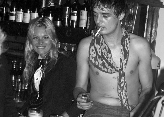 Keita Mosa attiecību beigās sadedzinājusi Pīta Dohertija mīļāko spēļu lācīti