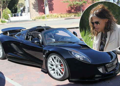 Stīvena Tailera jaunais auto „Hennessey Venom GT Spyder” maksā 1.1. miljonu ASV dolāru.
